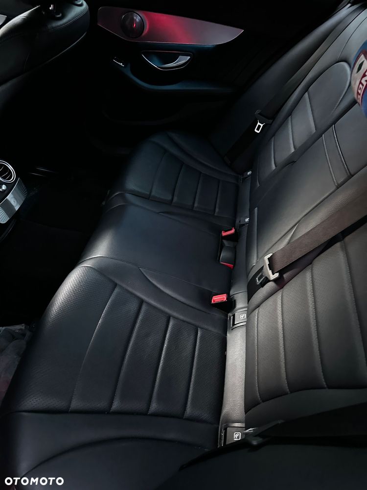 Mercedes-Benz Klasa C 200 4-Matic 9G-TRONIC - 11