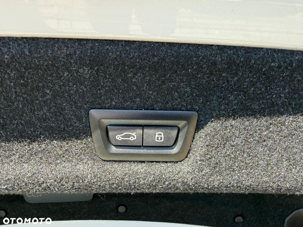 BMW Seria 3 320d xDrive M Sport sport - 20