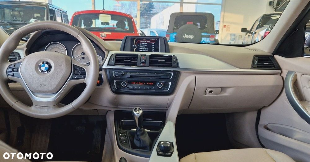 BMW Seria 3 328i Modern Line - 18