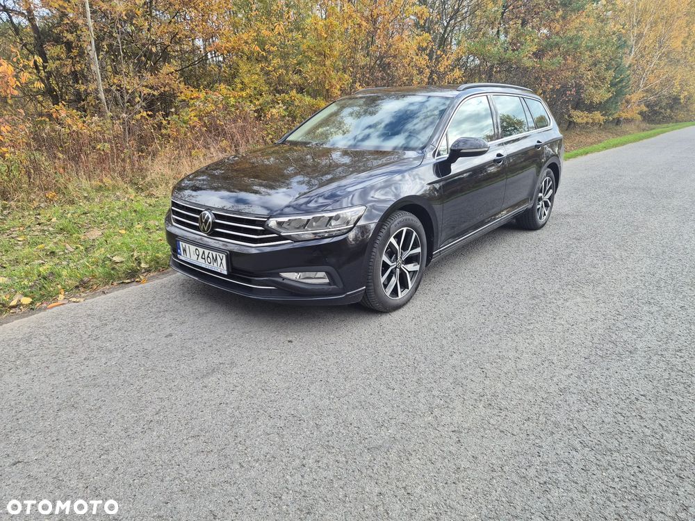 Volkswagen Passat - 1
