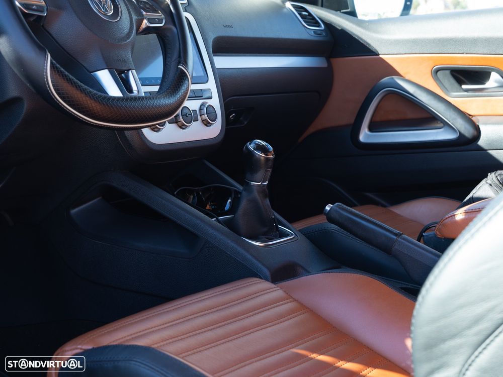 VW Scirocco 2.0 TDI Sport - 11