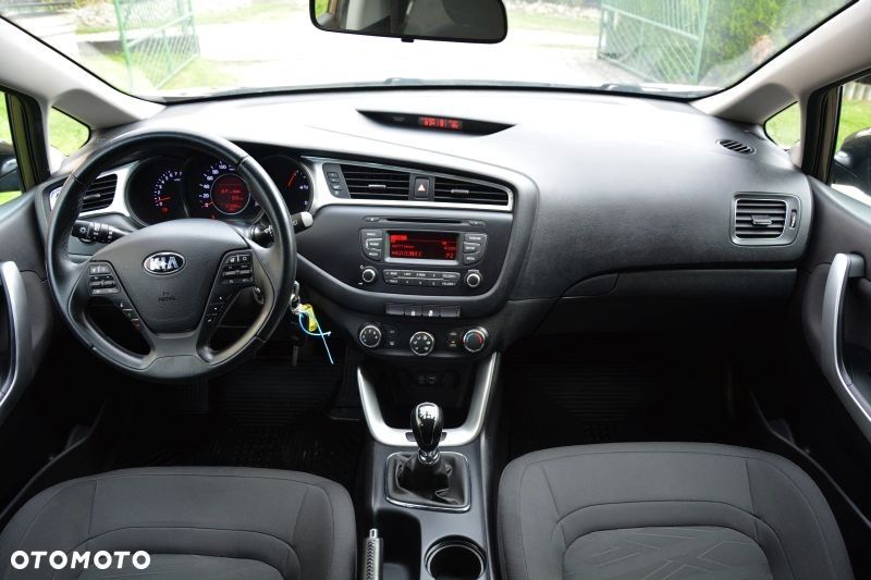 Kia Ceed 1.4 L - 19