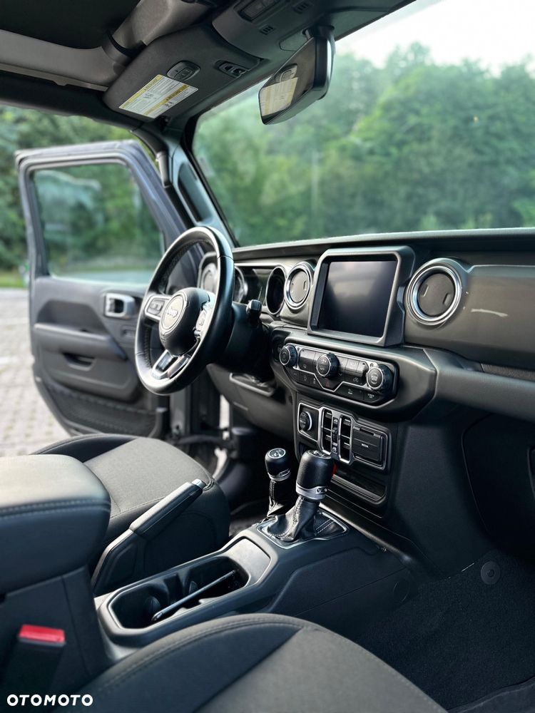 Jeep Wrangler - 6