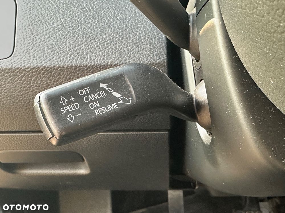 Volkswagen Passat 1.6 TDI BlueMotion Technology Comfortline - 14