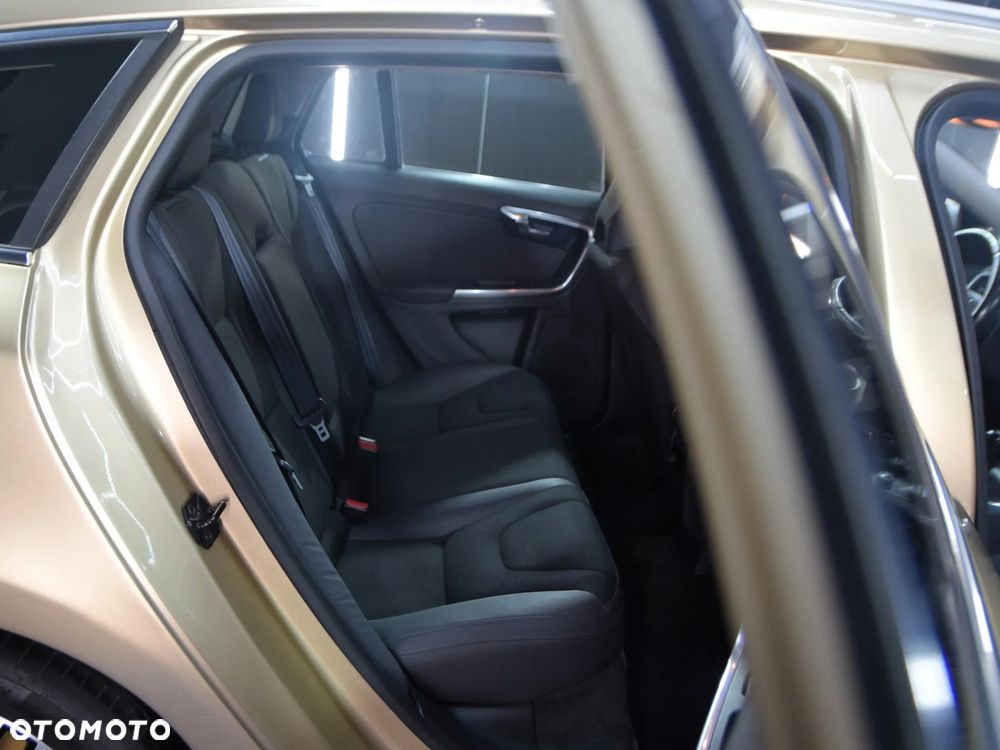 Volvo V60 D4 Geartronic - 7