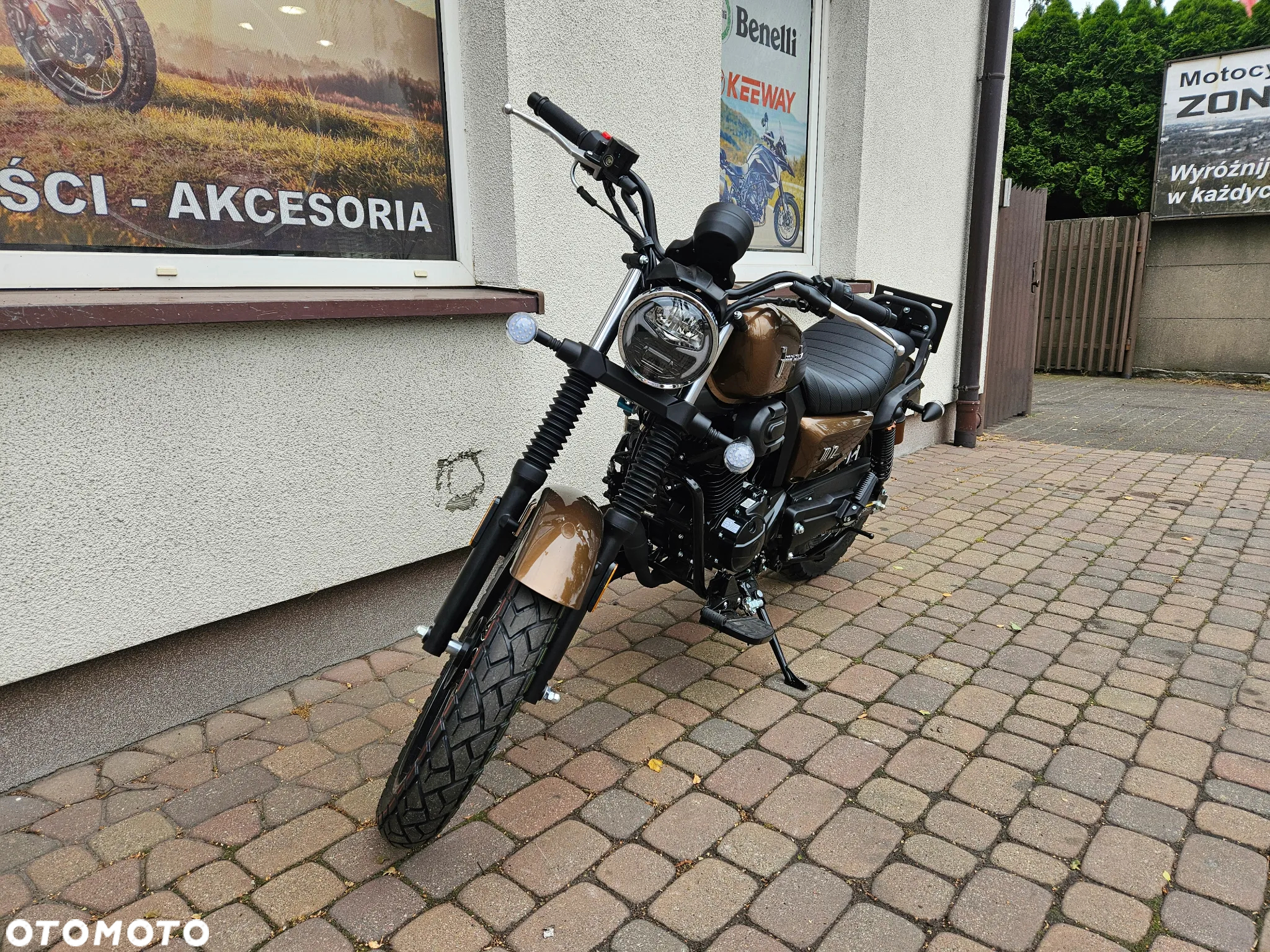 Junak M12 - 3