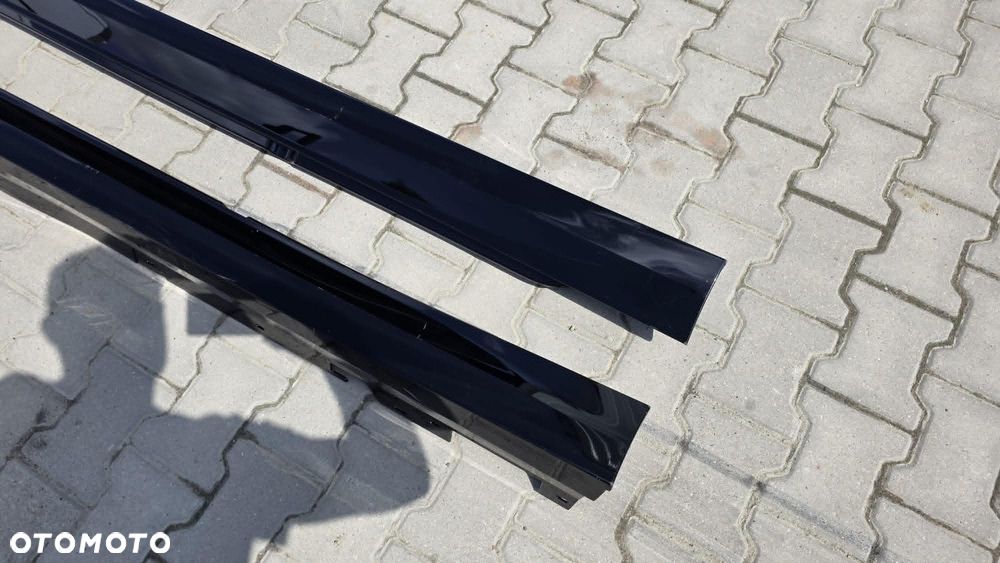 BMW 5 G60 G61 M-PAKIET PRÓG LISTWA PROGOWA LAMPKA PRAWA LEWA ORYGINAŁ!!! - 2