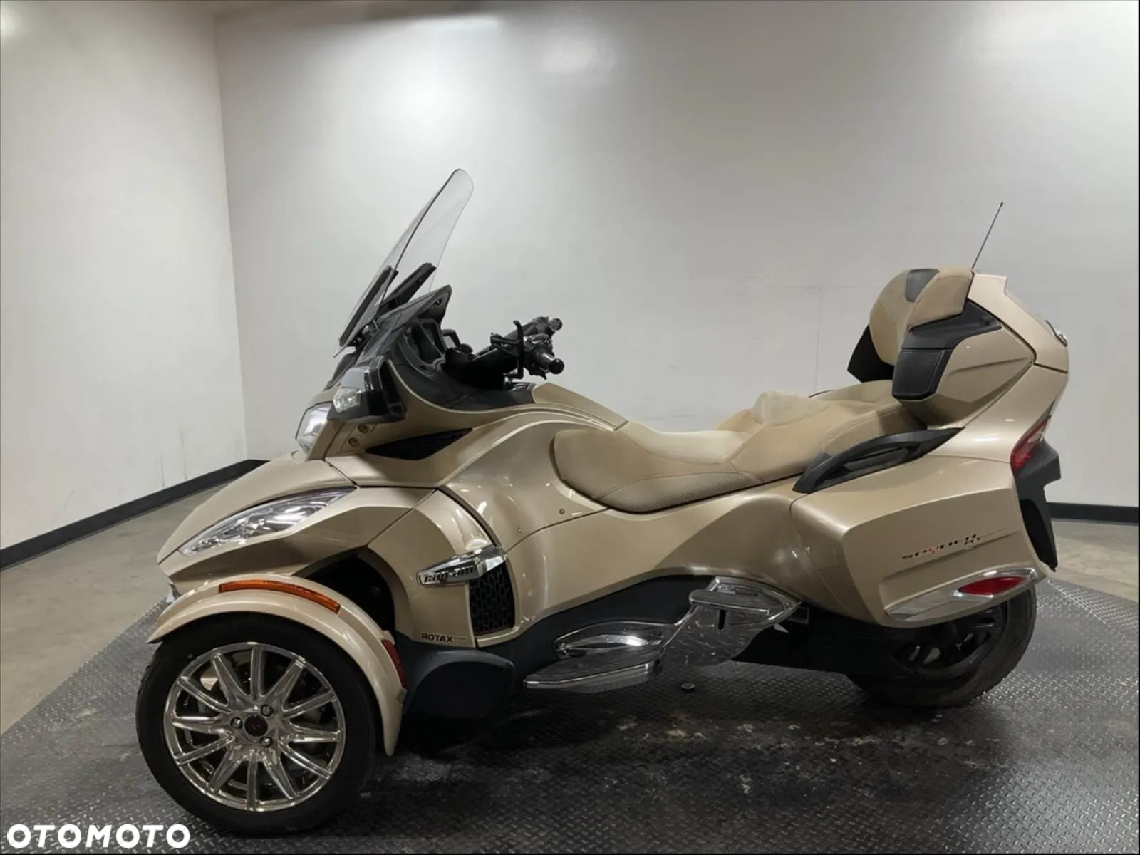 Can-Am Spyder - 3