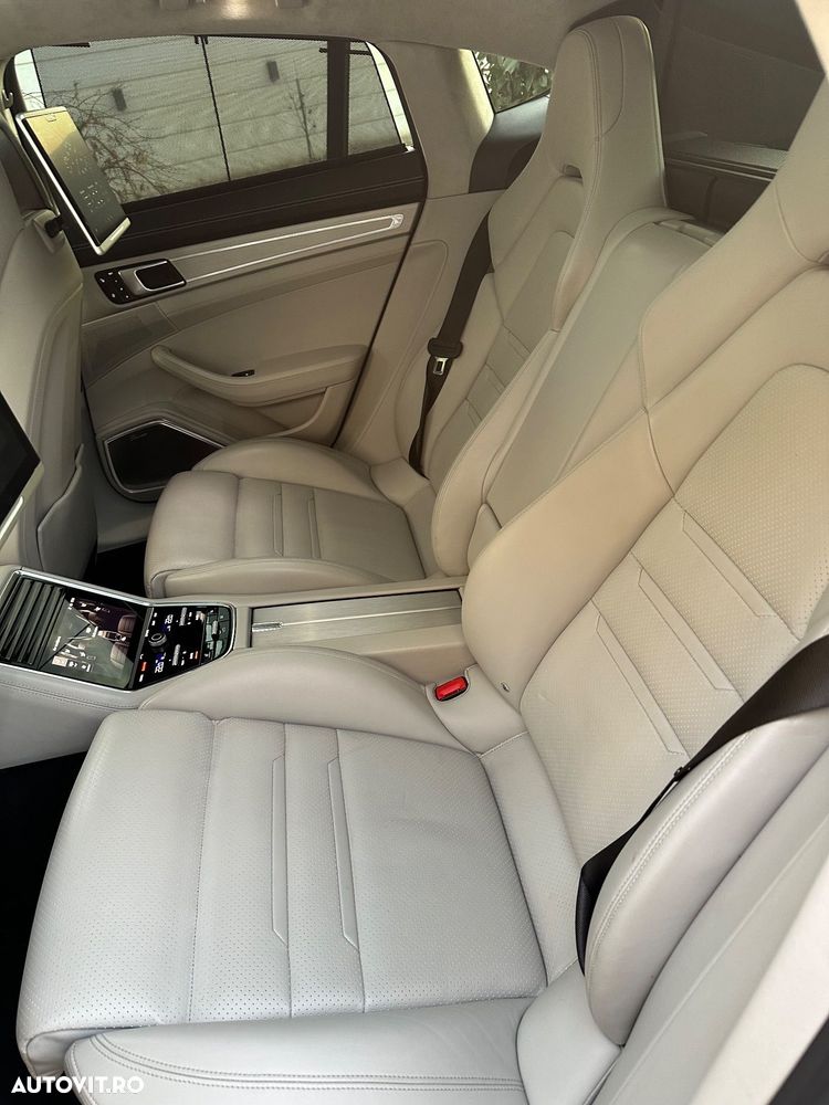 Porsche Panamera Turbo - 28