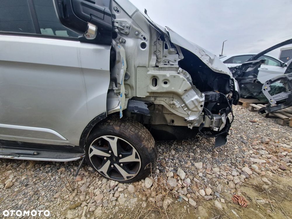 Ford Tourneo Custom 2.0 EcoBlue L2 Active SelectShift - 24