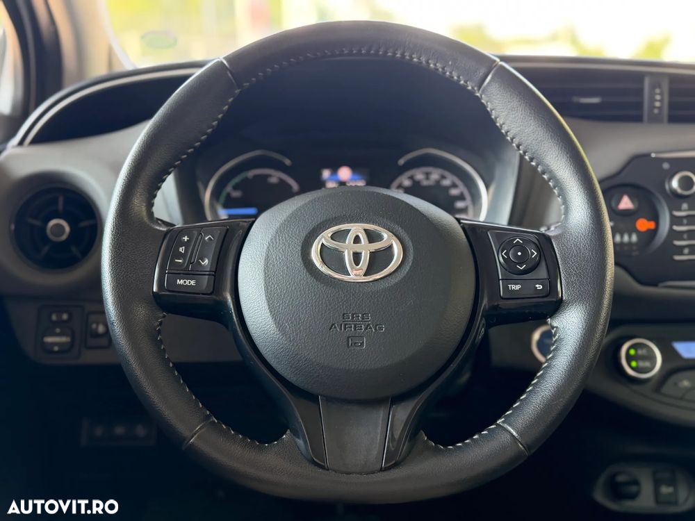 Toyota Yaris - 16