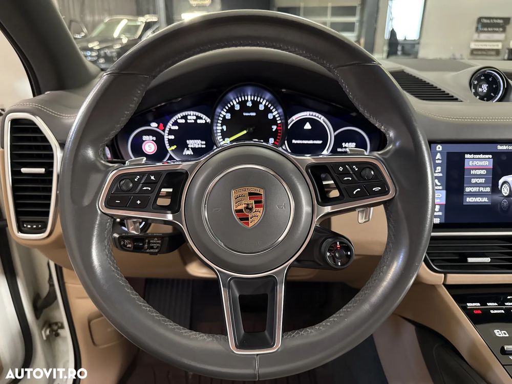 Porsche Cayenne - 17