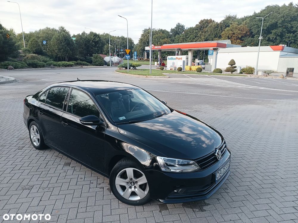 Volkswagen Jetta 2.0 TDI DPF BMT Trendline - 5