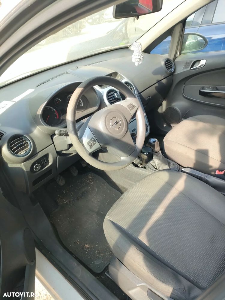 Opel Corsa - 4