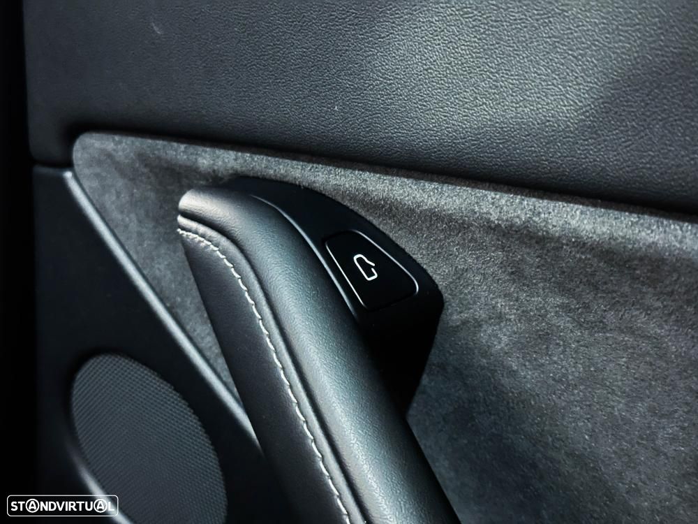 Tesla Model Y - 29