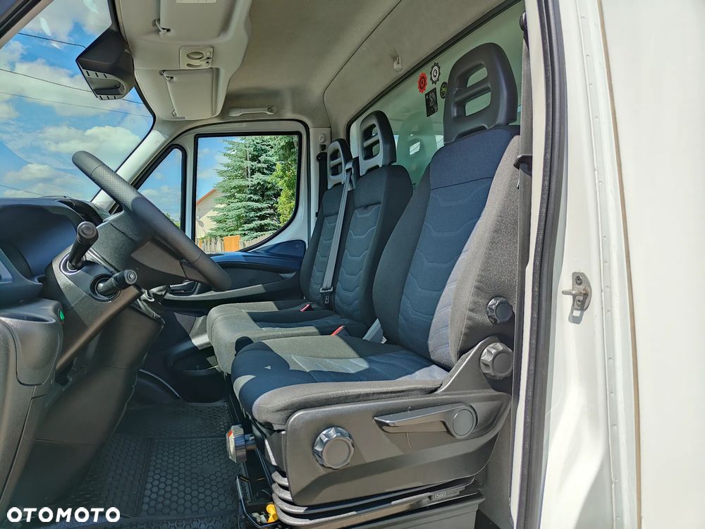 Iveco DAILY 50/35c15 3.0d 150KM** BLIŹNIAK** Kontener 8-EuroPalet + DRZWI BOCZNE** POLSKI SALON** 233 tyś KM** DMC do 3.5T kat.B** - 13