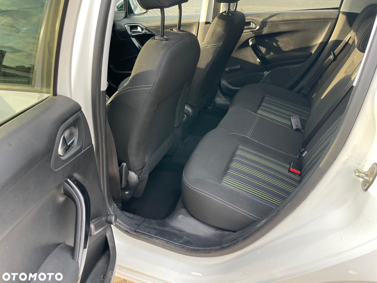 Peugeot 208 1.6 BlueHDi Active - 15