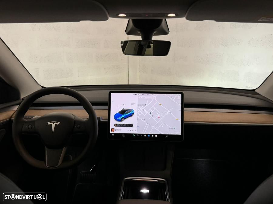 Tesla Model Y Long Range Dual Motor AWD - 2