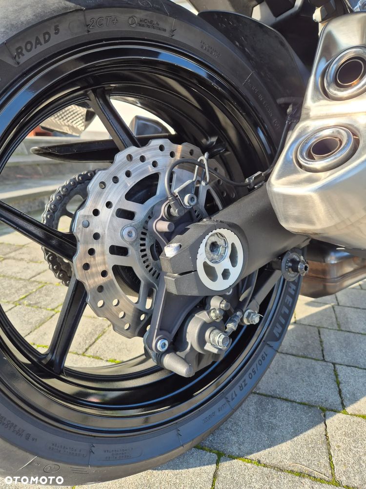 Kawasaki Ninja 1000 SX - 12
