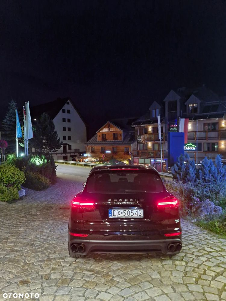 Porsche Cayenne Turbo S Tiptronic S - 3