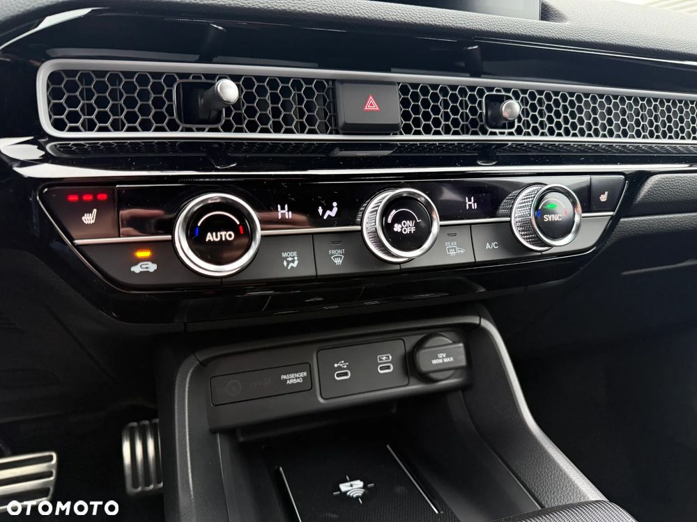 Honda Civic 2.0 i-MMD eHEV Advance CVT - 19