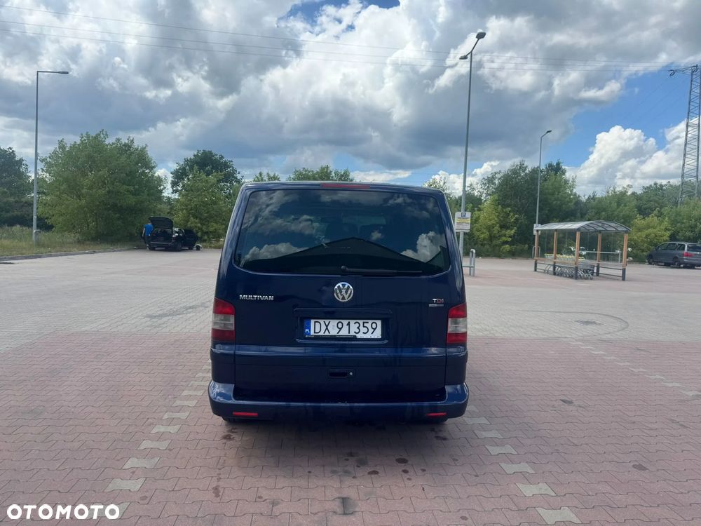 Volkswagen Multivan - 6