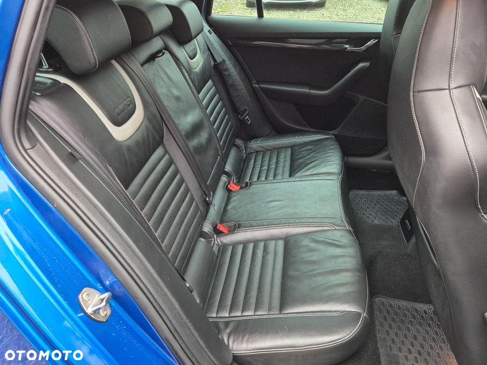 Skoda Octavia 2.0 TDI DSG RS - 21