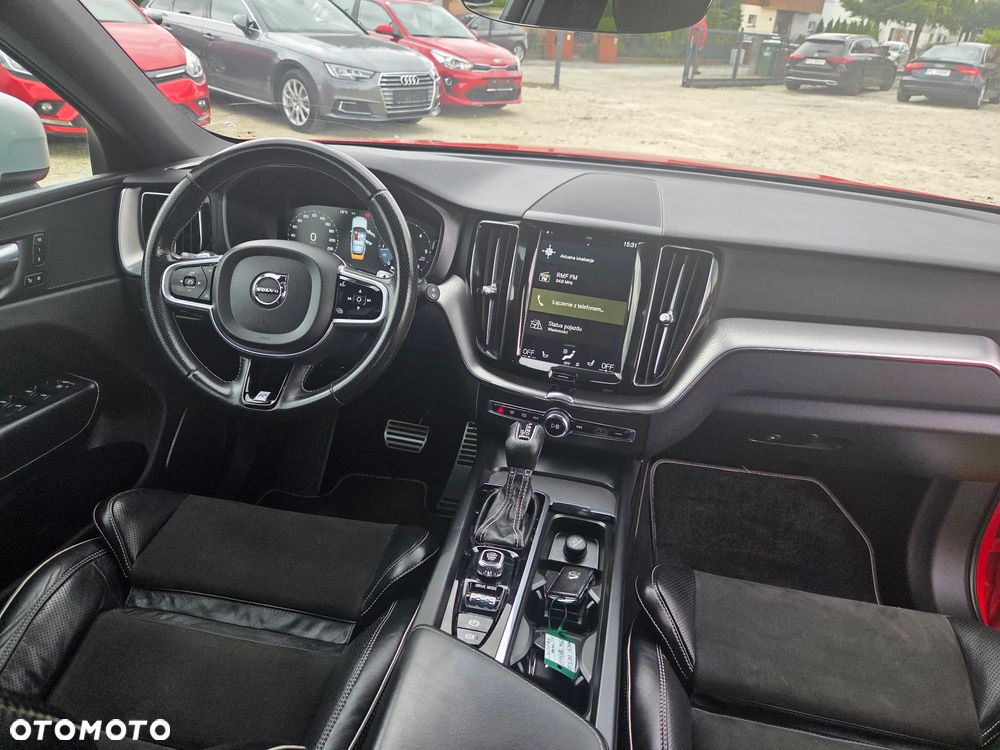 Volvo XC 60 D4 AWD R-Design - 9