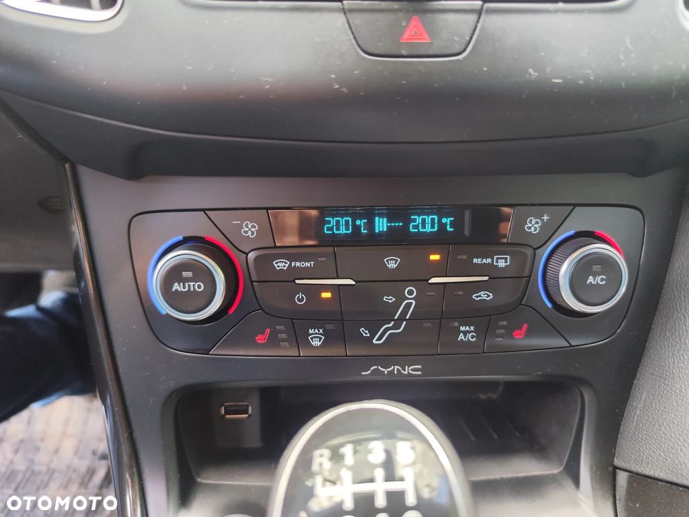 Ford Focus 1.0 EcoBoost ST-Line Black ASS - 19