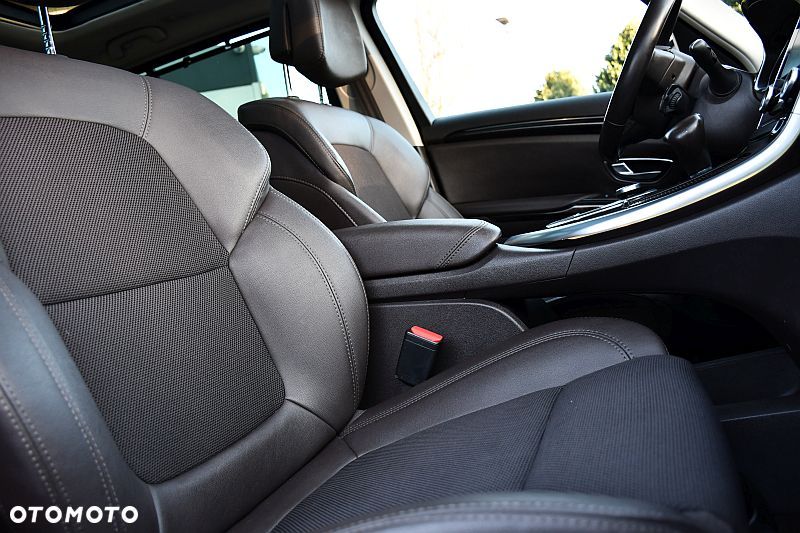 Renault Espace 1.6 TCE Energy Zen EDC 7os - 26