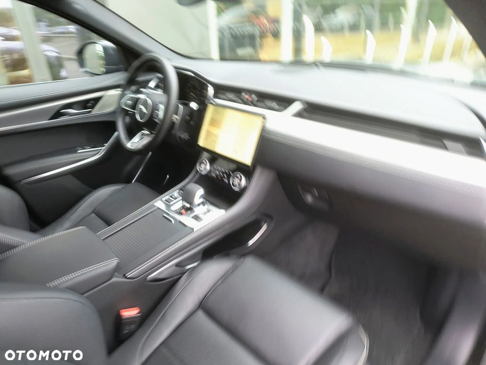 Jaguar F-Pace - 20