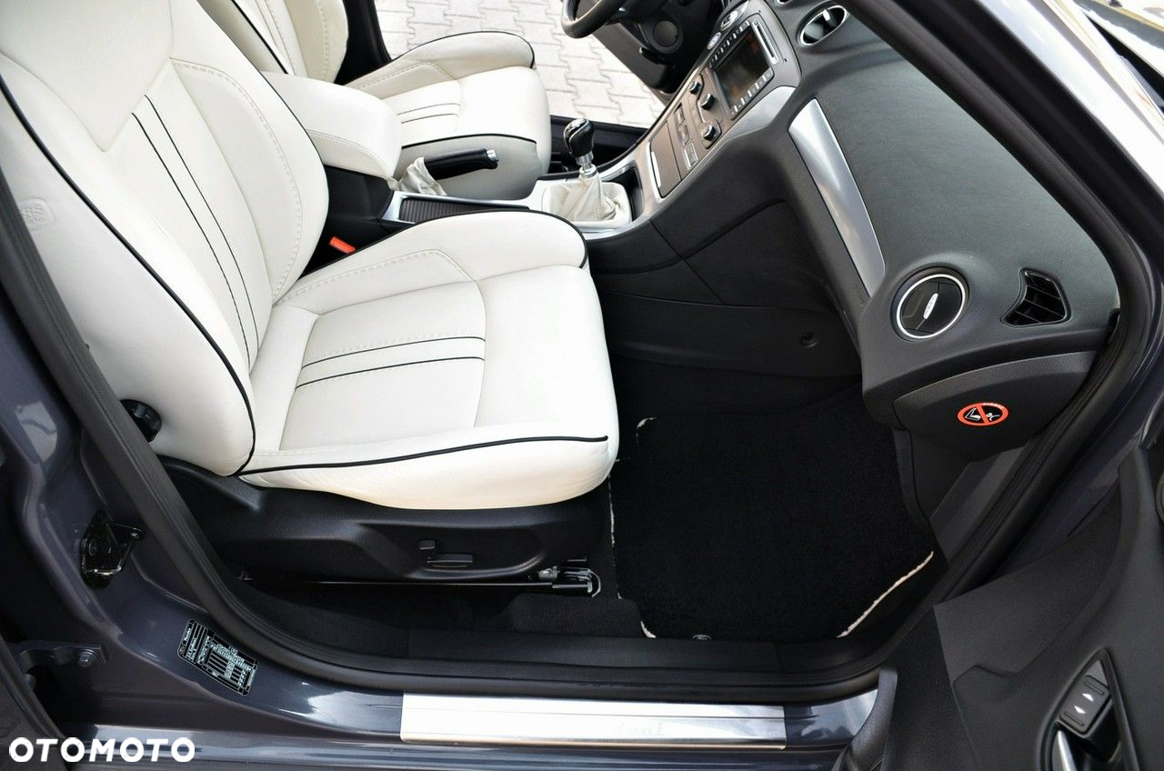 Ford Mondeo - 22