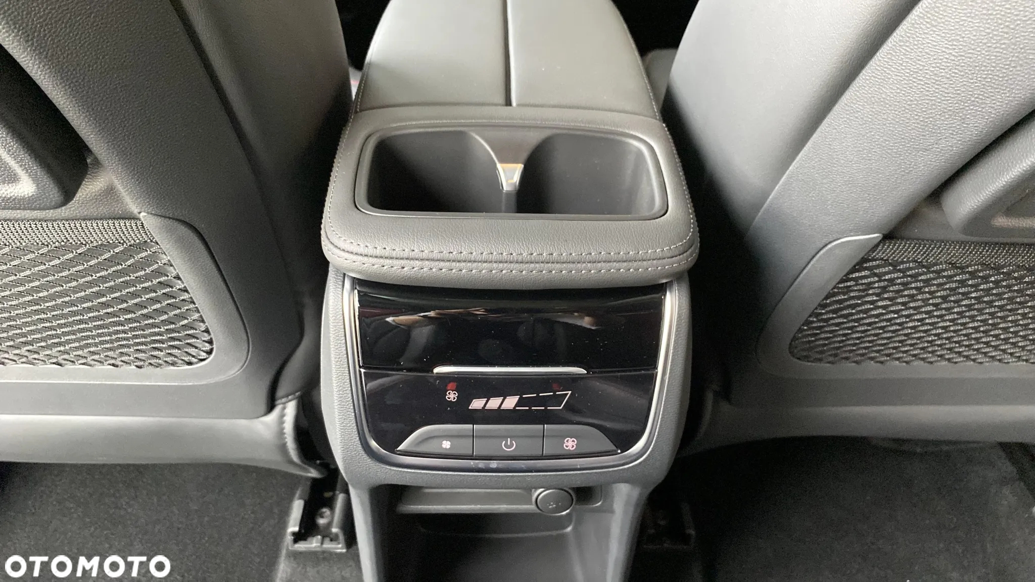 Maxus Euniq 5 - 19