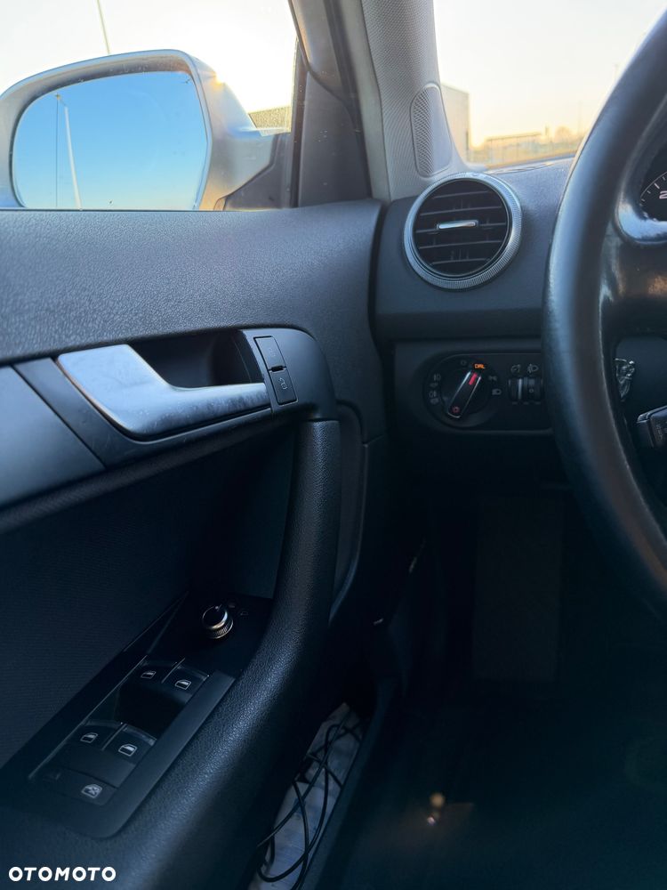 Audi A3 Sportback 2.0 TDI Ambiente - 11