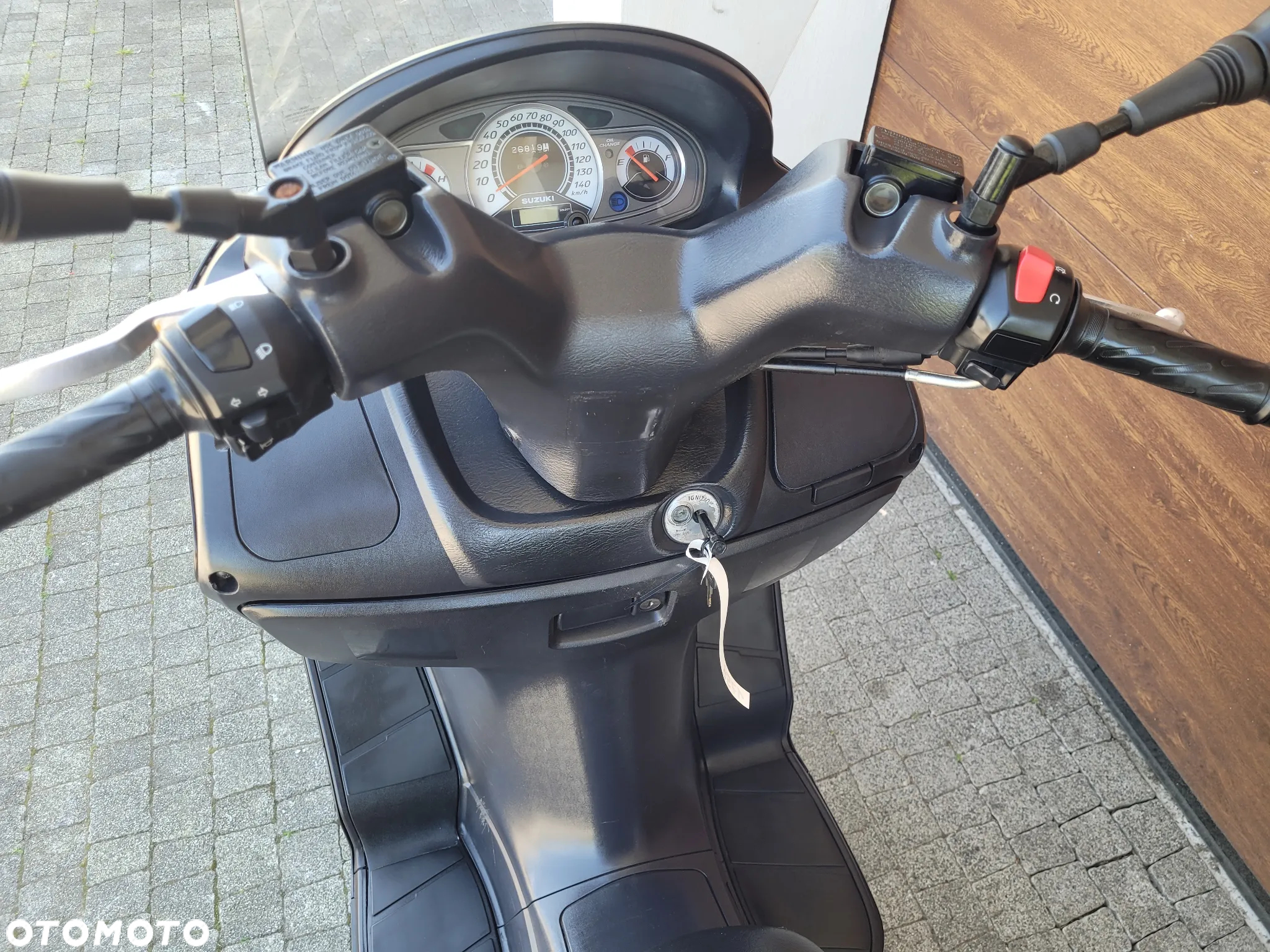 Suzuki Burgman - 10