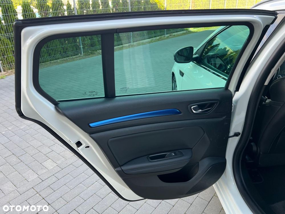 Renault Megane 1.6 TCe GT EDC - 30