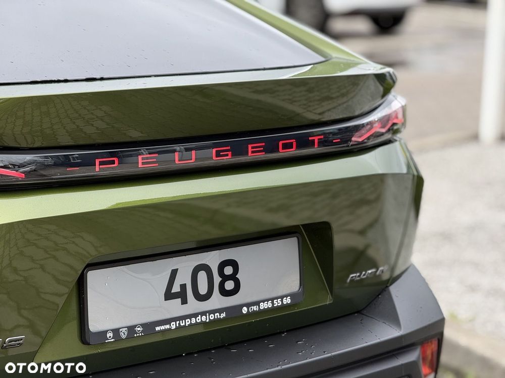Peugeot 408 - 12