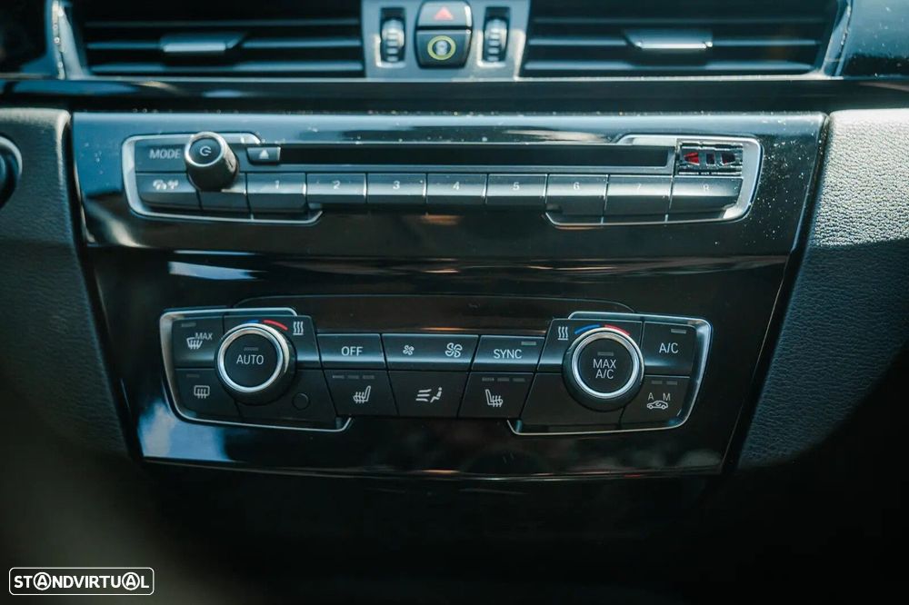 BMW X1 sDrive18d Sport Line - 26