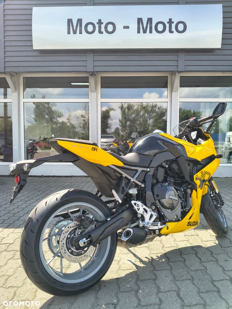 Suzuki GSX - 7