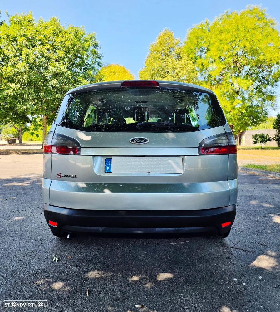 Ford S-Max 2.0 TDCi Titanium 7L - 21