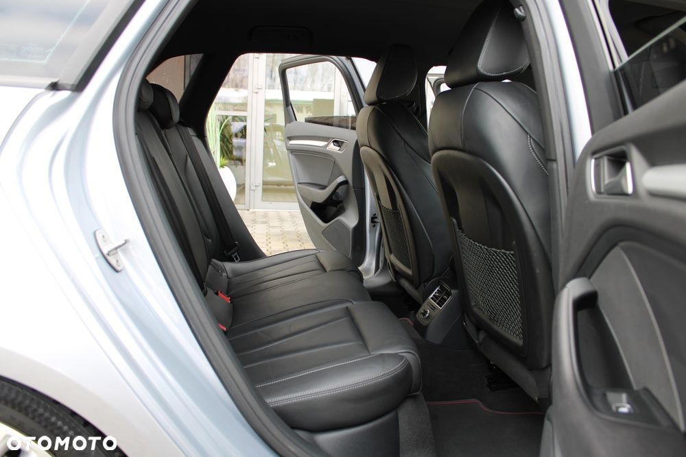 Audi S3 S tronic - 38