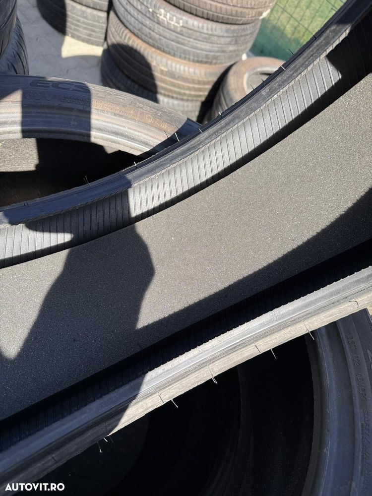 285 35 R20, 255 40 R20 VARA BRIDGESTONE - 6