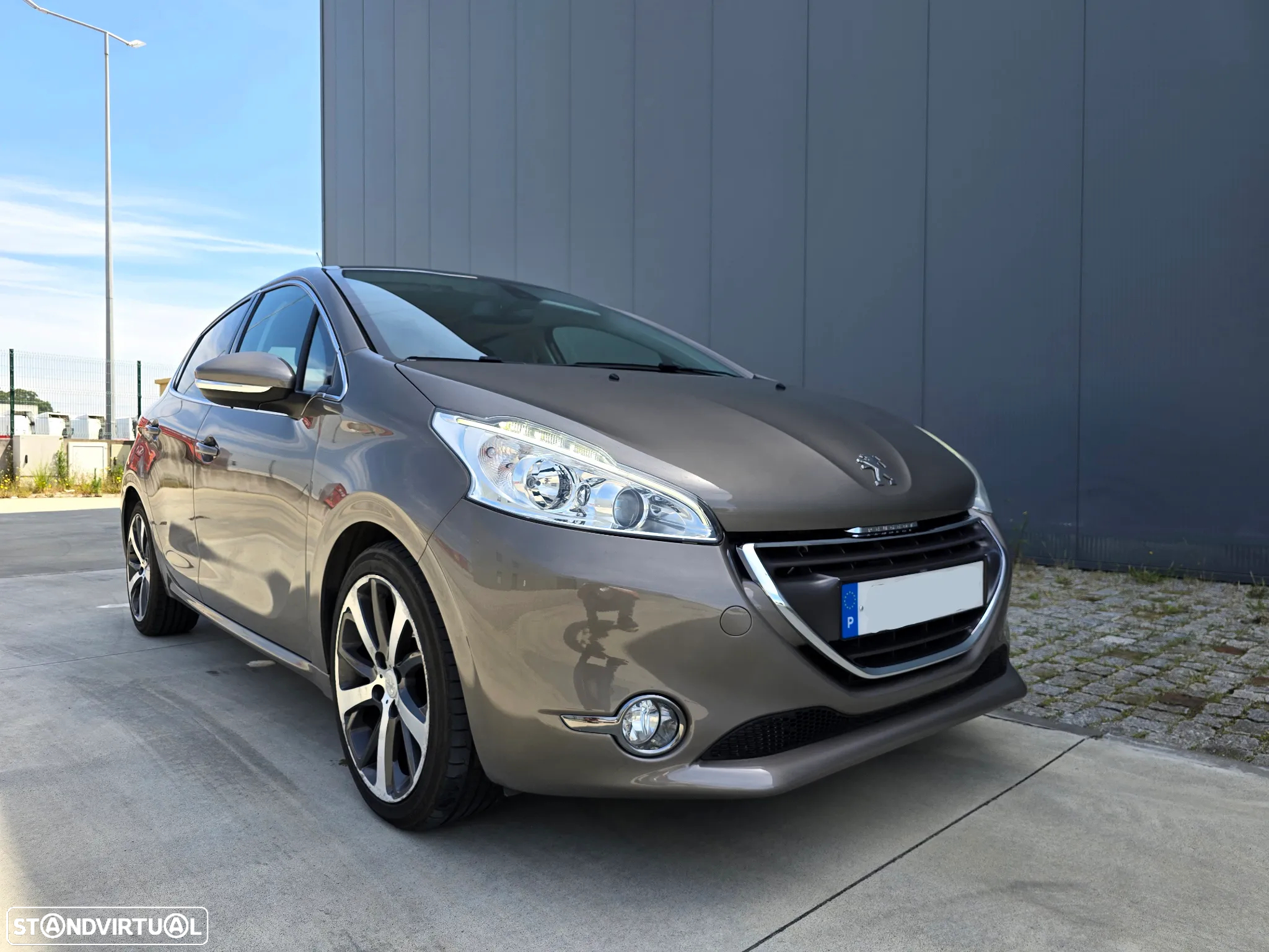 Peugeot 208 1.6 e-HDi Allure - 9