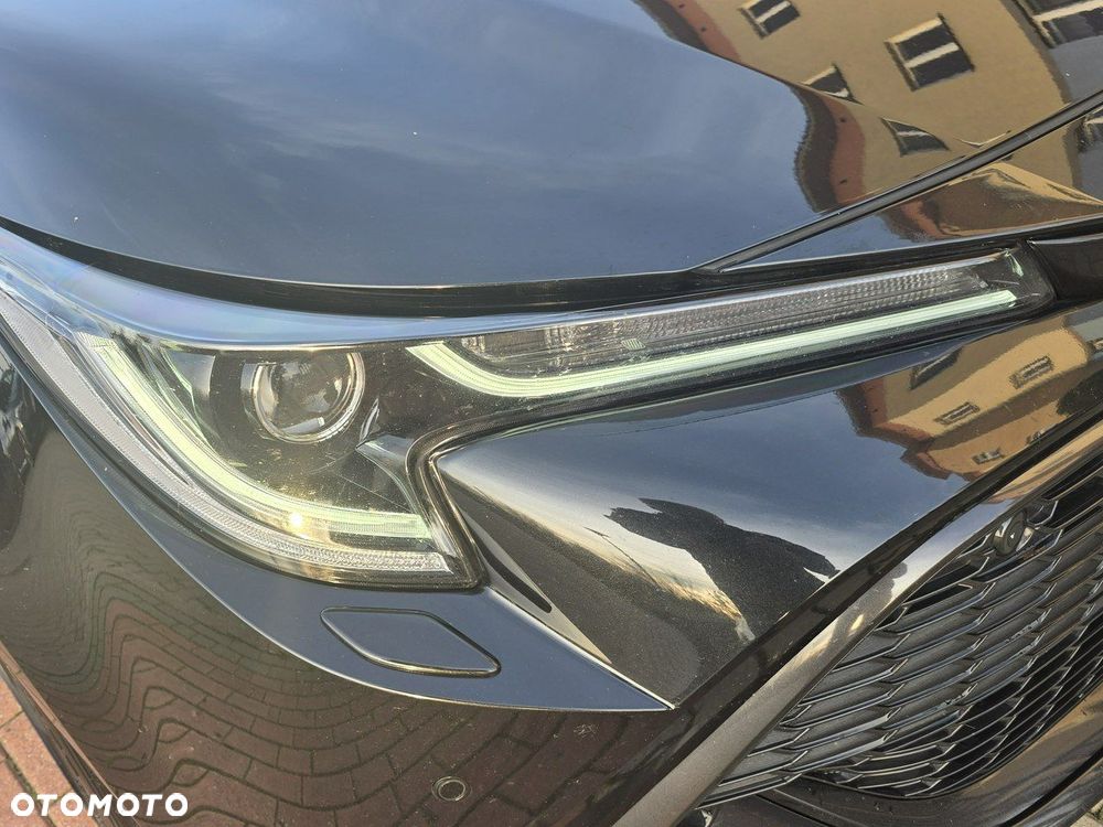 Toyota Corolla 1.8 Hybrid Executive - 11