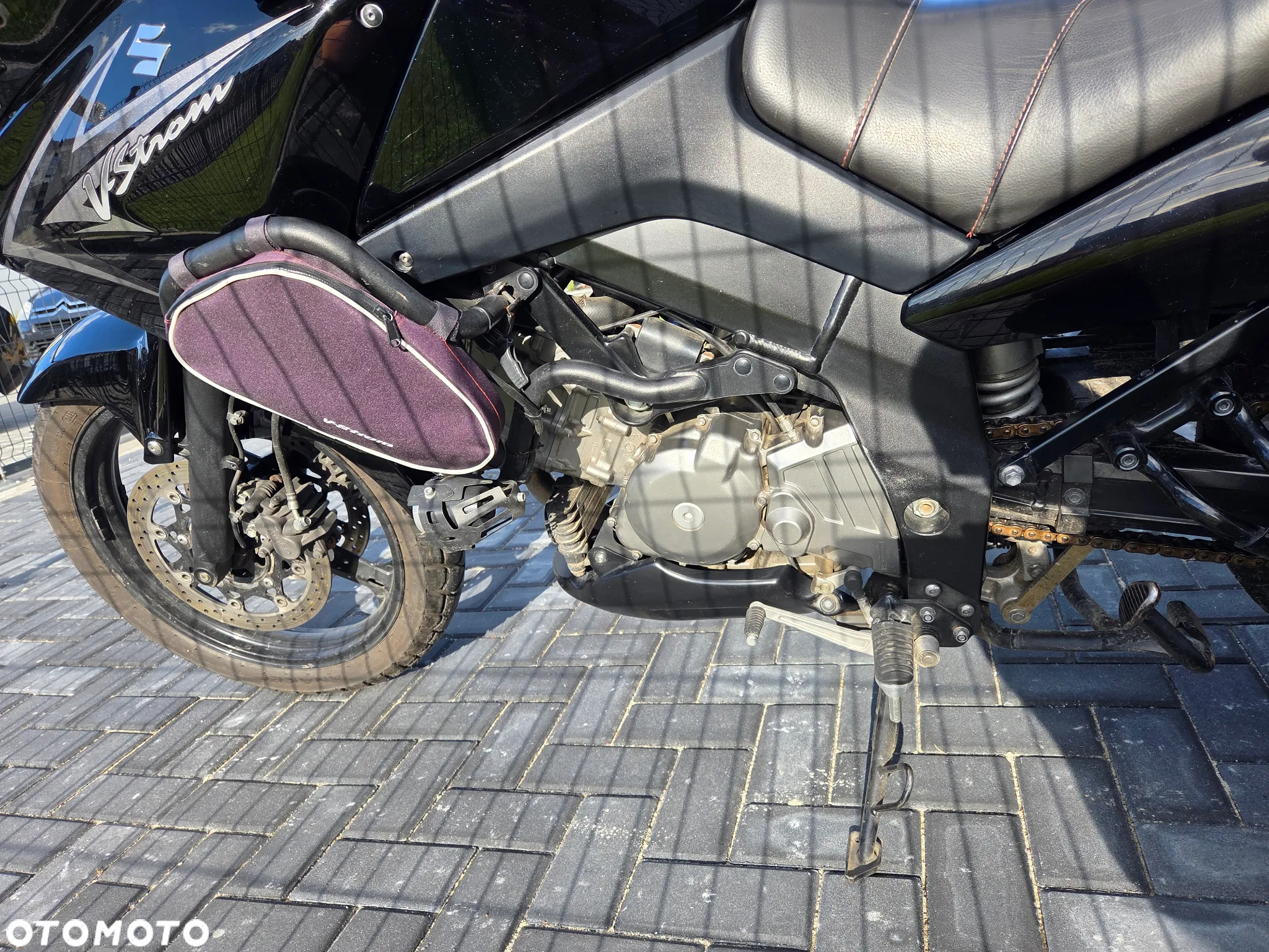 Suzuki V-STROM - 12