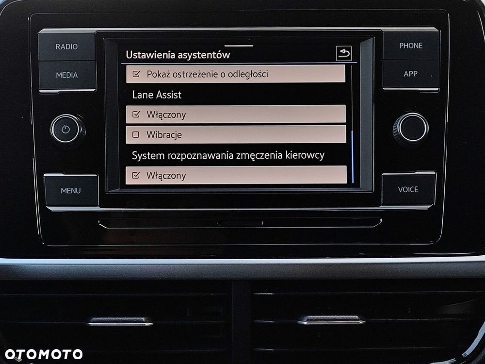 Volkswagen T-Roc - 30