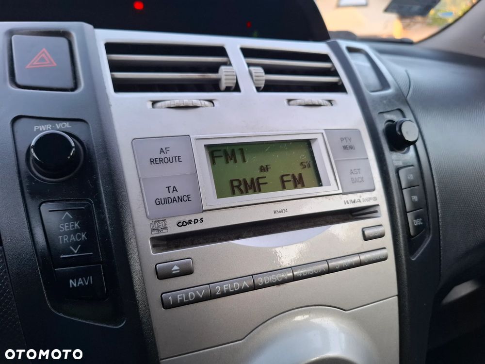 Toyota Yaris 1.4 D-4D Sol - 14