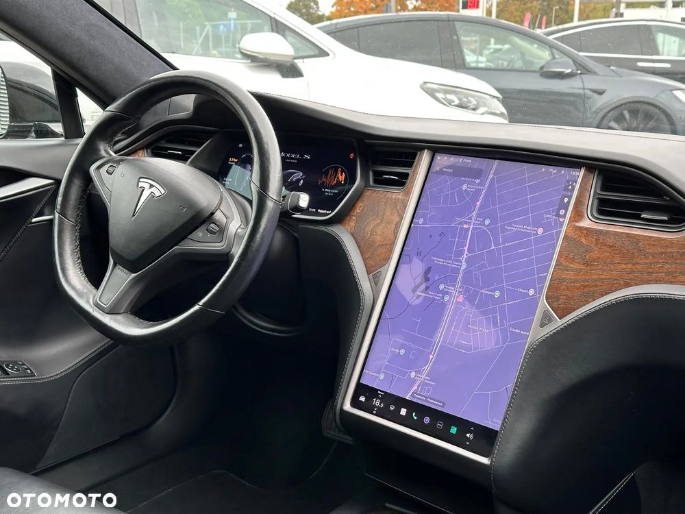 Tesla Model S Long Range AWD - 26