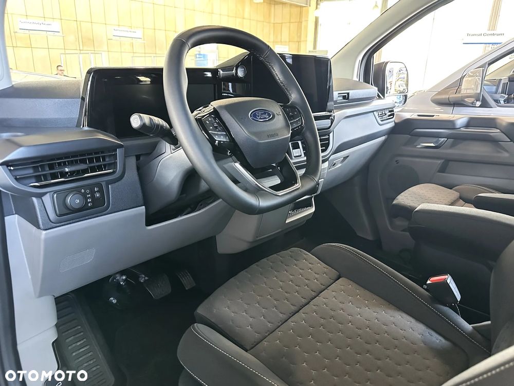 Ford Tourneo Custom - 16