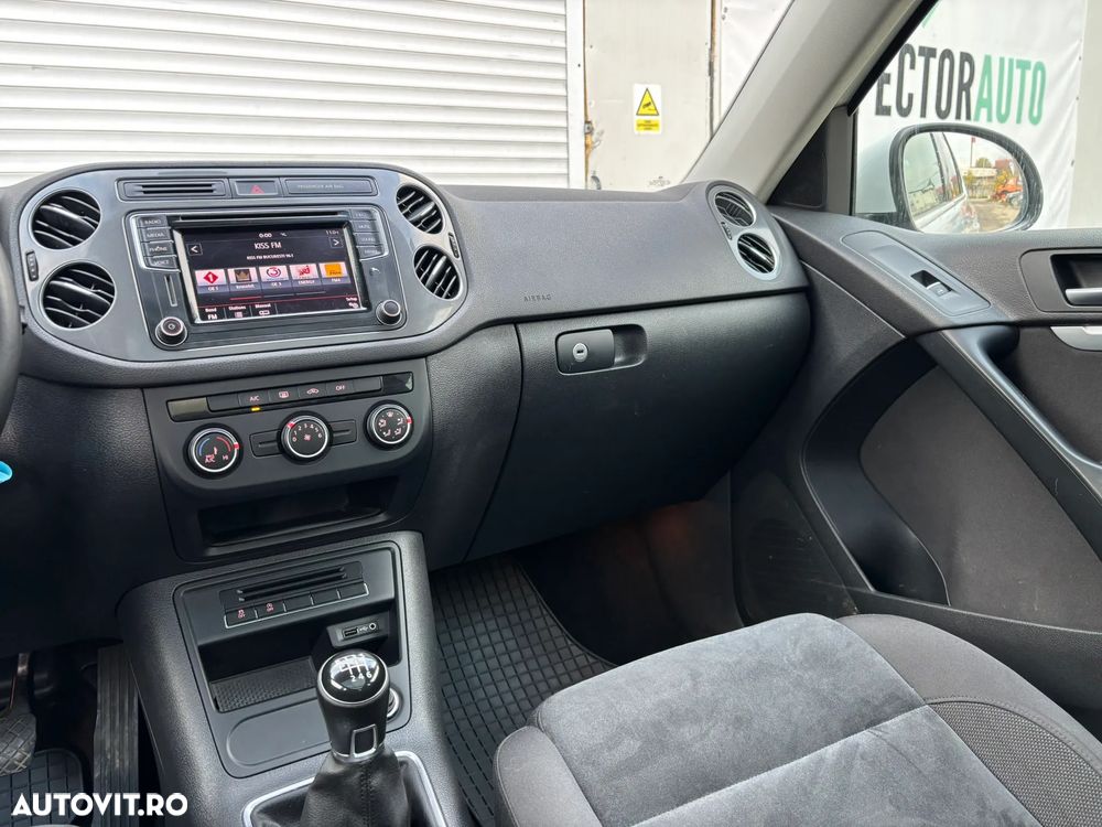 Volkswagen Tiguan - 24